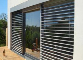 SolarGaps; es una empresa estadounidense que lanza al mercado, las primeras persianas inteligentes que generar energía, permitiendo ahorrar hasta un 70% del consumo eléctrico en el hogar. “La primeras  persianas inteligentes del mundo”; así las definen la empresa, una nueva generación de estas, que puede ser instalada no sólo en el hogar, sino también en oficinas. Estas; protegen del sol, y a la vez se alimentan del mismo para producir energía.