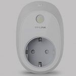 Cuando escuchamos la palabra domótica; nos imaginamos un hogar en el que con una simple opción en el móvil se encienden las luces de la cocina, se levantan las persianas, la cafetera se enciende sola. Pero esto es sólo una estampa de la tecnología que se aplica en el hogar. La realidad de la domótica es mucho más palpable y accesible al bolsillo de muchos; es por esto que un simple adaptador de aproximadamente 35 euros. Este viene a ser el gadget que permitirá el ahorro de electricidad en los hogares.