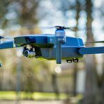 Este nuevo drone puede limpiar molinos congelados.