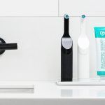 Este cepillo de dientes funciona automáticamente y sin batería