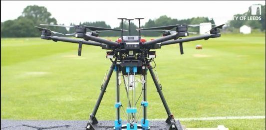Baches de carretera serán reparados con drones que imprimen asfalto