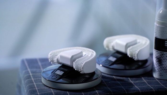 Presentan nuevo cepillo dental manos libres CHIIZ