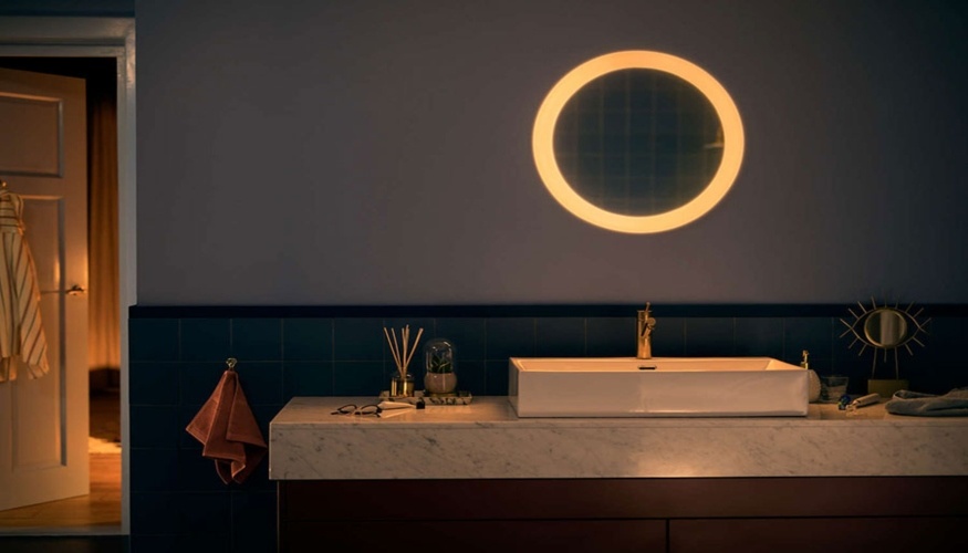 Philips presenta Adore Bathroom Lighted Mirror, un espejo con luces LED