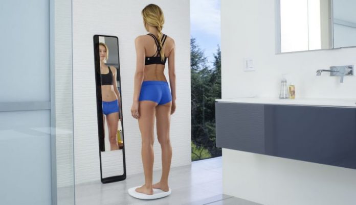Naked, el espejo 3D que permite conocer tus medidas corporales