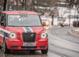 Capital de Noruega instalará cargadores inalámbricos para taxis eléctricos