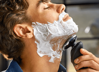 Primera máquina de afeitar con inteligencia artificial lanzada por Philips