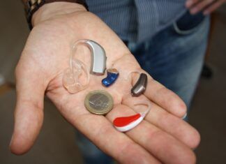 dispositivos auditivos