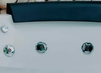 bañera de hidromasaje conectada